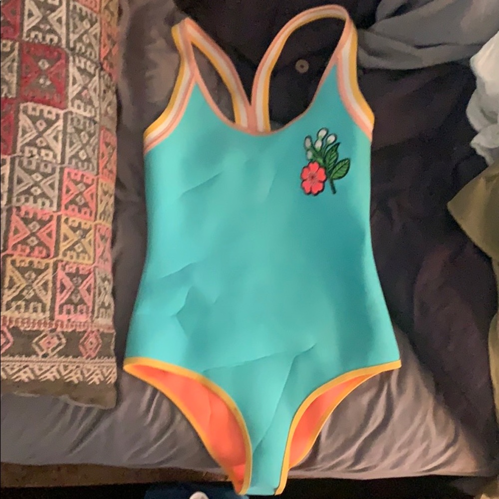 Triangl one piece